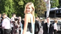 Nebolo vidieť vôbec nič, ale česká Miss World má novinku: Pyszková dorazila do Varov tehotná