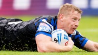 Miller's magic try helps Leeds to comeback win over league leaders Hull KR