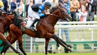 Woodshauna flies home to land Prix Jean Prat spoils
