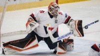 Šancu na NHL mi zmarili zranenia i vlastná hlava. A našlapaný Čech. V Slovane za mnou raz do šatne prišiel manažér a dával mi "sódu"