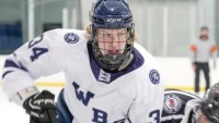 Poškuľujú po ňom Rusi i skauti z NHL. Mohutný tínedžer je v 17-tich vyšší ako Chára, po drafte ho čaká nová výzva