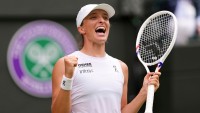 Swiatek reaches new high to set up semi-final with unseeded Bencic