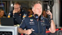 Vzal si jednu zo Spice Girls, zreformoval F1. Kňučiaci teriér Horner vošiel do histórie aj so sexuálnym škandálom na krku