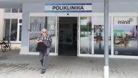 Lekári vyberajú poplatky od pacientov, ako sa im zachce. Ľudia šetria a návštevám ambulancií sa vyhýbajú. Ombudsman žiada kontrolu