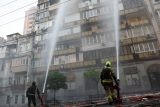 ONLINE: Při nočních ruských útocích zemřeli v Kyjevě 2 lidé, 13 je zraněných. Poškozené jsou obytné domy