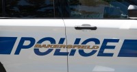 Bebé muere después de que su madre lo dejara en el auto en un día con 101 grados, según la policía