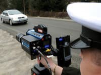 Zbesilá jazda Slováka po rakúskej diaľnici: Otec uháňal 207 km/h s trojročnou dcérou v aute! Nebola pripútaná