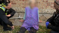 Muž na ulici zaslechl zoufalé volání. Spustil záchrannou akci pro stoletou ženu