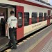 Pod kolesami vlaku v Bratislave zahynula 27-ročná žena: Po zranenom mužovi polícia stále pátra