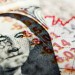 Zneužívanie ciel Spojenými štátmi ohrozuje globálnu finančnú stabilitu, uviedol guvernér čínskej centrálnej banky