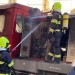 Hasiči v Trnave zasahujú pri požiari malej lokomotívy na prepravu materiálu