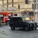 V Stuttgarte vrazilo auto do skupiny ľudí, hlásia zranených