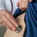 HIV pozitivní často nenajdou lékaře. ‚Někteří doktoři netuší, kam jsme se posunuli,‘ podotýká expert
