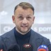 Pri výstavbe nemocnice sú samosprávy s Vajnormi podľa Šutaja Eštoka spokojné. Šimečka cíti vylúčenie z rozhodovania