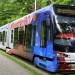 Ulice Prahy brázdí netradiční tramvaj. Vzdává hold hrdinům druhé světové války