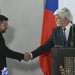 Zelenskyj nebyl v Praze vypískán a neodváží si české miliardy, jak šíří lháři
