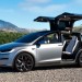 Tesla představila facelift Modelů S a X. Esko má rekordní dojezd, největší změnou je cena