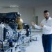 Šéf Bugatti do detailu ukázal pohon nového Tourbillonu, jeho V16 má oproti dosavadnímu motoru W16 překvapivou výhodu