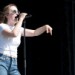 NAžIVO: Skvělá Sigrid změnila Rock for People na Pop for People, kontroverzní ZillaKami pohořel