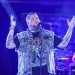 Z mohutného speváka je štýlový fešák: Slávny Rag’n’Bone Man výrazne schudol!