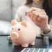 Za měsíční úvěr 20 tisíc můžete přeplatit pár stokorun, ale i 8 tisíc. Srovnání ukazuje, kde si nepůjčovat