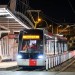 Nová pražská tramvaj T52 vyráží do provozu. Je prostornější i pohodlnější