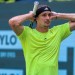 Tribúny stíchli, Zverev utekal na pomoc. Na divákov počas zápasu spadla reklama