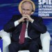 Putin: Rusko sa musí vyhnúť riziku recesie alebo stagnácie