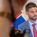 Prieskum SANEP o dôveryhodnosti lídrov: Šimečka pred Ficom, Uhrík pred Šutajom Eštokom