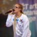 NAžIVO: Kontroverzní Die Antwoord Metronome Prague nespasili, skvělá Sara James je strčila do kapsy