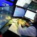 Americké akcie pod tlakom: S&P 500 klesá tretí deň, investori sledujú Blízky východ a Fed