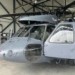 Dva vrtulníky Black Hawk jsou připraveny na letní požáry, jeden z nich čeká na zásah na Přerovsku