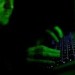 Ve firmě napojené na stát pracoval muž, který předtím v armádě kradl data o bezpečnosti Česka