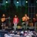 NAžIVO: Honza Nedvěd mladší a Příbuzní svým vystoupením nádherně osladili festival Dačická kostka