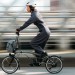 Brompton ukázal nejlehčí skládací elektrokolo na světě. Váží jen 13,5 kg, přesto ujede 90 km