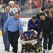 Diváci stíchli. Desivý moment v NHL, hráč ostal bezvládne ležať na ľade. Odviezli ho na nosidlách