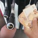 Nálada spotrebiteľov v USA sa v máji prepadla na historické minimum pre drahotu