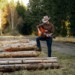 AUDIO: Steven's se dali na country. Singl "Miserable Man" je představuje v nečekaně přímočaré akustické poloze