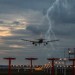 Búrky nad Slovenskom siahajú do extrémnych výšok: Vzdušný priestor pre lietadlá je značne obmedzený