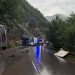 Hromadná nehoda pod Strečnom: Zrážka štyroch vozidiel skončila ľahším zranením vodiča osobného auta