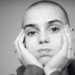 PUBLICISTIKA: Sinéad O'Connor zemřela před třemi lety. Její hlas změnil hudbu i dějiny Irska
