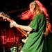 FOTOGALERIE: Francouzská bouře v olomouckém Bounty. Elise FRANK rozdrtila klub syrovým blues-rockem