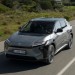 Videotest: Toyota bZ4X prešla modernizáciou. Narástol výkon a má aj lepšie jazdné vlastnosti