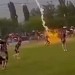 Horor na futbale: VIDEO Do hráča udrel blesk! Nepodarilo sa ho zachrániť