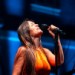 NAžIVO: Splněný sen pořadatelů. Kateřina Marie Tichá a Bandjeez působivě zakončili Festival hudby v Dobříši