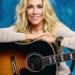 RECENZE: Sheryl Crow vás na "Pick You Up" sveze nostalgickým autobusem svobody