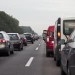 Nehoda na R7 komplikuje dopravu: V smere do Bratislavy sa vodiči zdržia až hodinu