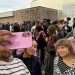 Masícne protesty vo Francúzsku naberajú na sile: Študentov prišla podporiť aj Greta Thunbergová!