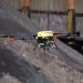 Sám rozhoduje, kam poletí, a ještě si u toho kreslí mapu. Podívejte, jak se vyzná český dron, na který stačí promluvit