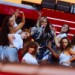 Ewa Farna znovu vládne českým rádiím, z druhého místa na ni dotírá Taylor Swift